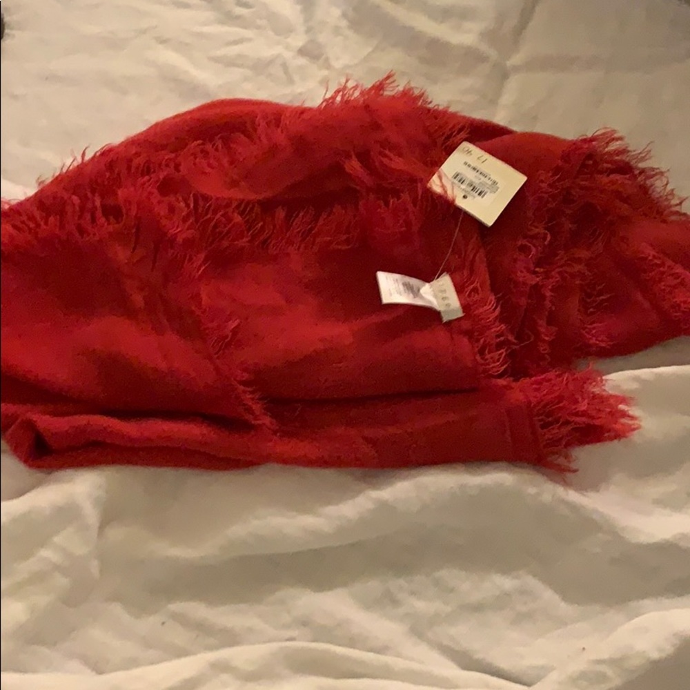 Hinge scarf